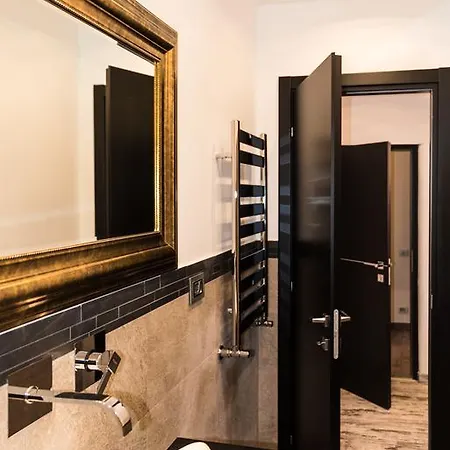 Trevi & Pantheon Luxury ローマ