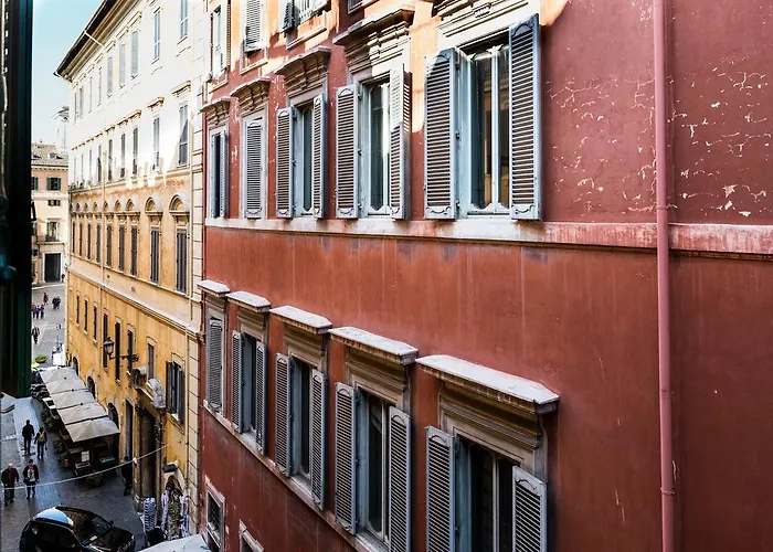 Konukevi Trevi & Pantheon Luxury 4*